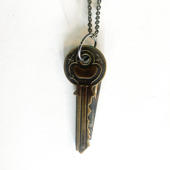 BRASS KEY Pendant Necklace with anchor clasp chain - Picture 1 of 6